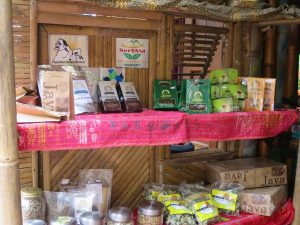 Produk Kopi dan Teh yang diproduksi bersama komunitas petani kopi di Suroloyo (foto: FB Kedubes Kanada)
