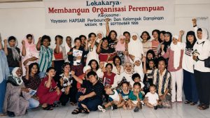 Foto Bersama seluruh peserta, setelah lokakarya selesai (Bapelkes Medan 17/9/1999)