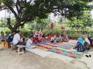 Salah satu Pelatihan GESi yang dilaksanakan di halaman rumah warga, di kabupaten deli Serdang (Foto: Dok HAPSARI)
